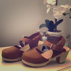 NEVER WORN LOTTA FROM STOCKHOLM Clogs